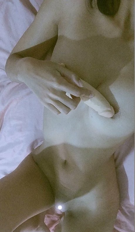 Emiloli hot pornstar pics