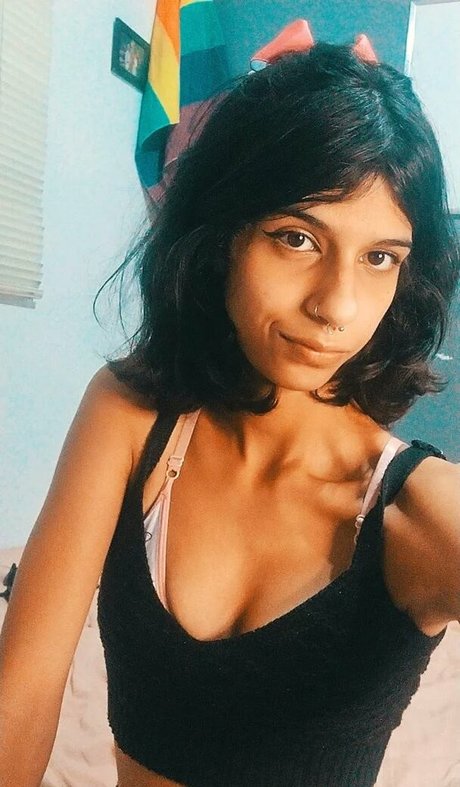 Emiloli perfect model pic