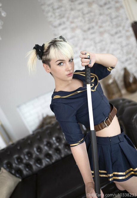 Mimo Suicide hot pornstar pictures