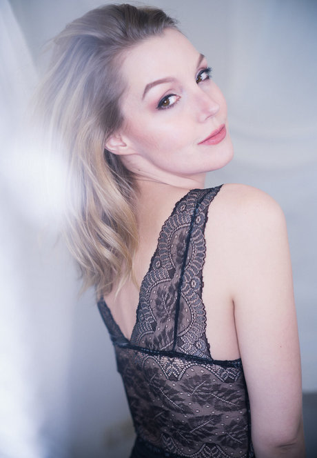 Liechee erotic model pictures