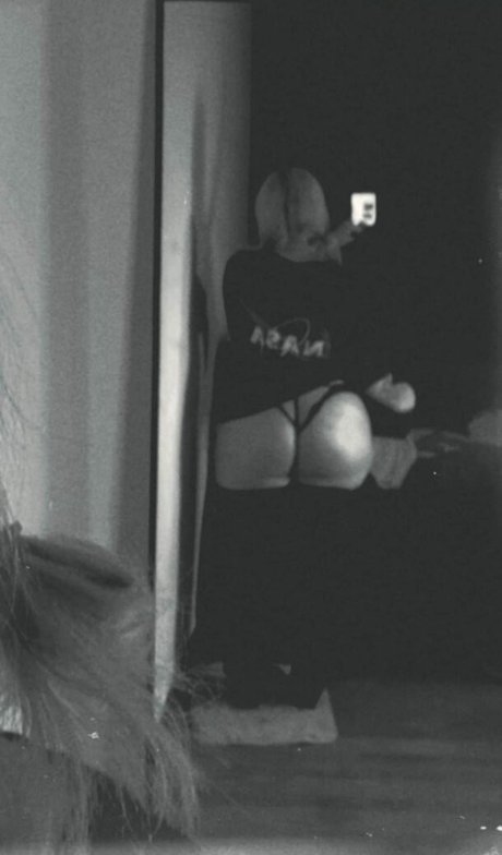 huge shemale onlyfans sexy image