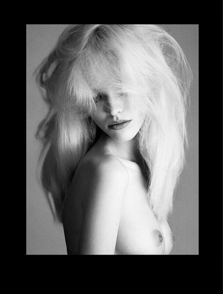 Sasha Luss pretty model pics