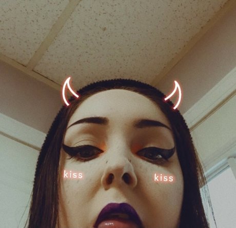 Voidvvitch pretty pornstar image