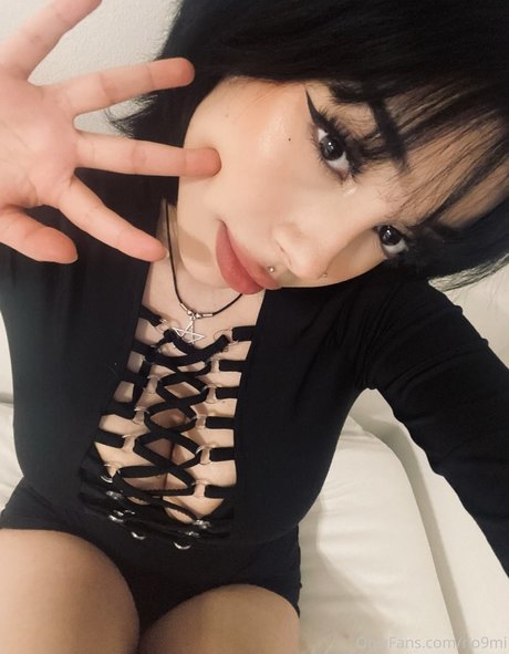 no9mi erotic star image