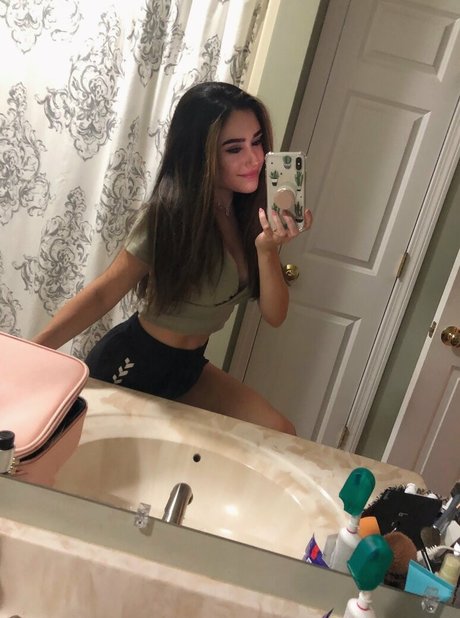 Melipastel nude star photos