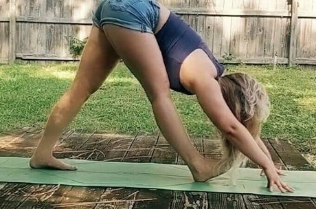 Darbvader_ model naked image