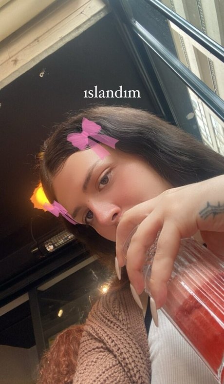 derin4y hot actress img