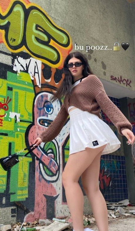 derin4y adult star pics