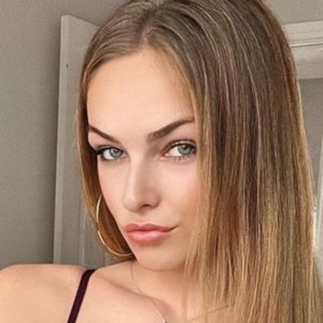 Blondie Marie free model pictures