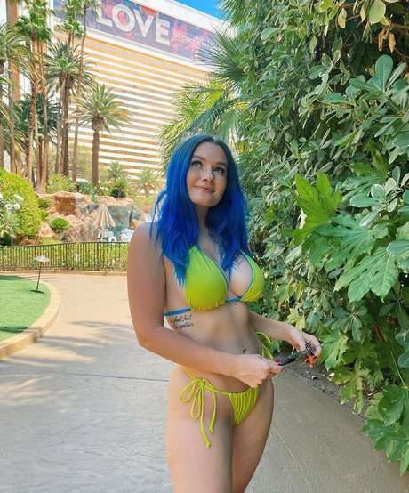 Annalise Mahanes star nude photo