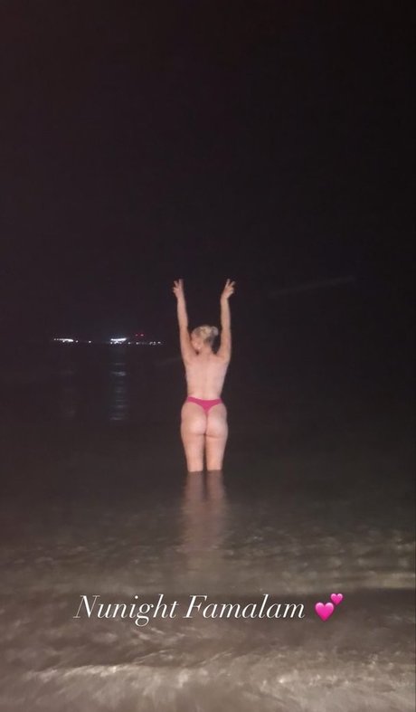 Helen Scott model best images