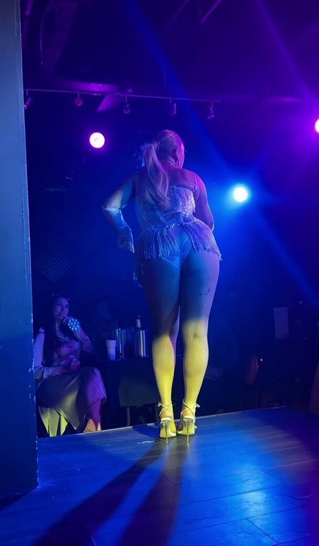 Helen Scott model perfect pics