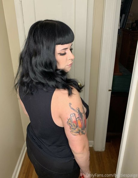 BettiesPaige pornstar sexy pics