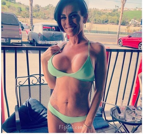 Stefanie McCleary adult model gallery