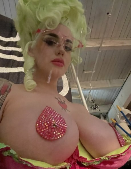 Ramona Slick star sex photo