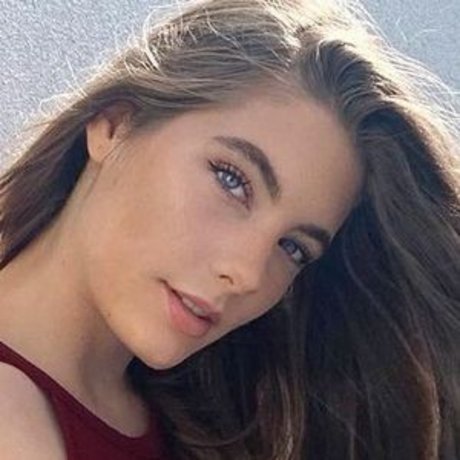 Lea Chloe sexy model photos