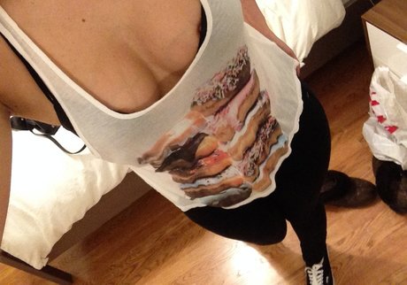 Elizabeth Barela star sexy gallery