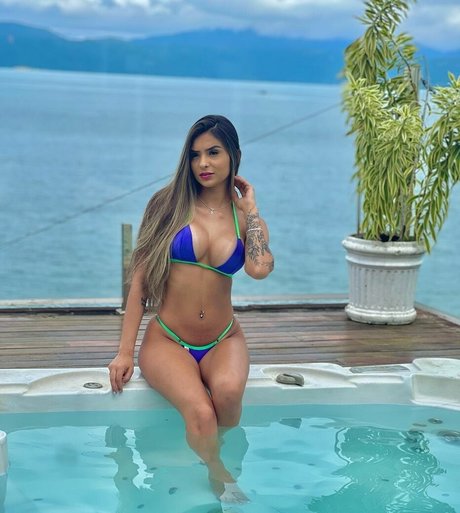 Amanda Romano star beautiful img