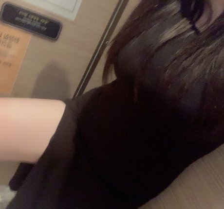 yul off model beautiful img