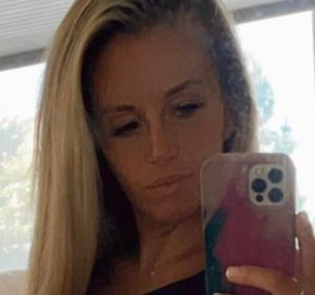 Caseygonnacostya naked star gallery