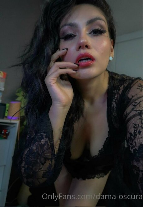 Dama Oscura beautiful actress archive