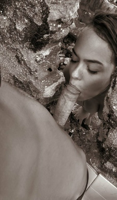 Milly Lascy model free image