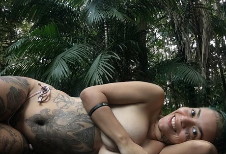 Milly Lascy pornstar naked archive