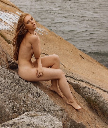 B Smith model beautiful pics