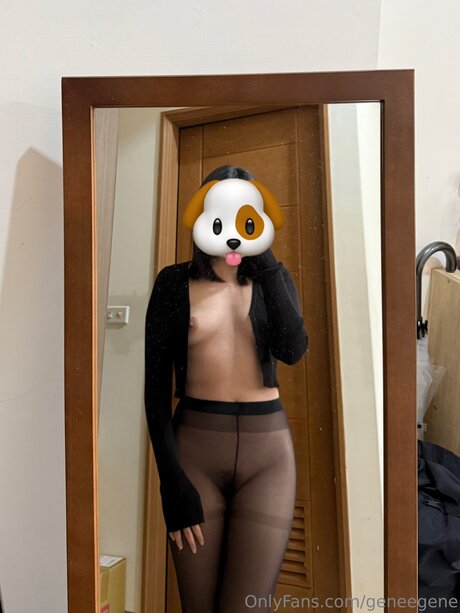 geneegene model picture