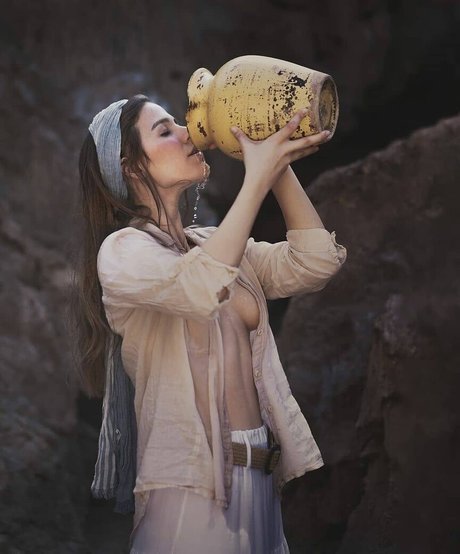 Oshrit Levi nude model img