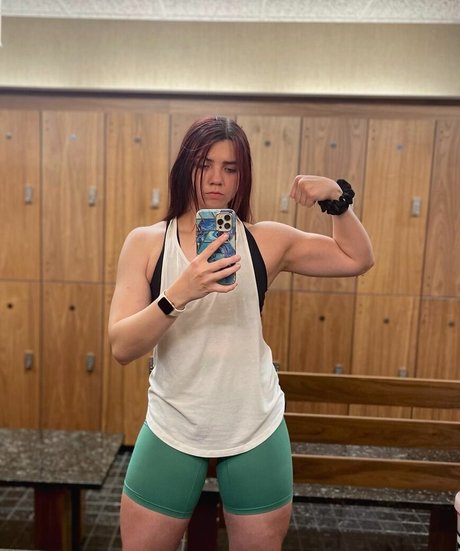 TaylorLiz exclusive model archive