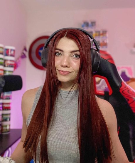 TaylorLiz nudes actress images