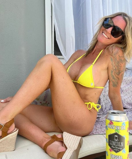 sunsout lanas bunsout naked star photos