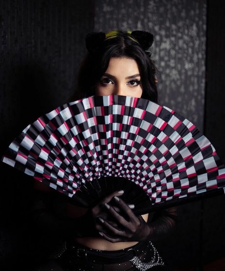 Valentina Acosta Giraldo model adult picture