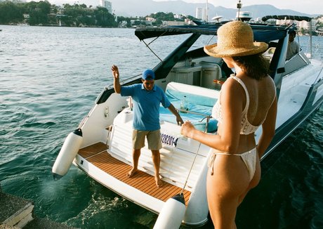 Sierrabravee model free image