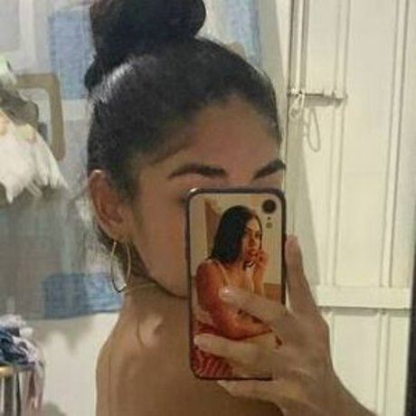 Vanessa Alvarez star art pics