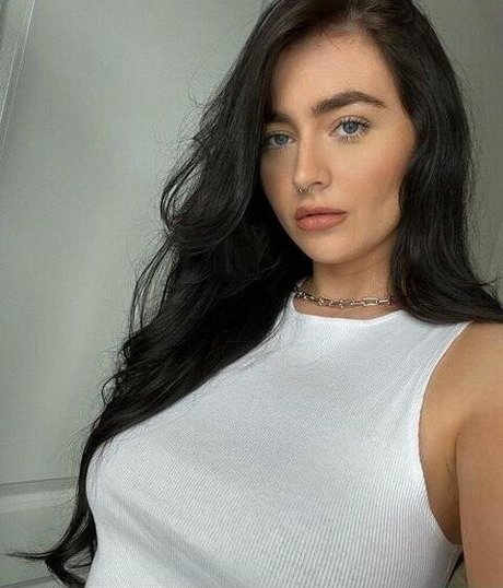 hottest trans onlyfans beautiful image