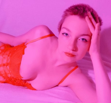 Flwrs model sexy galleries