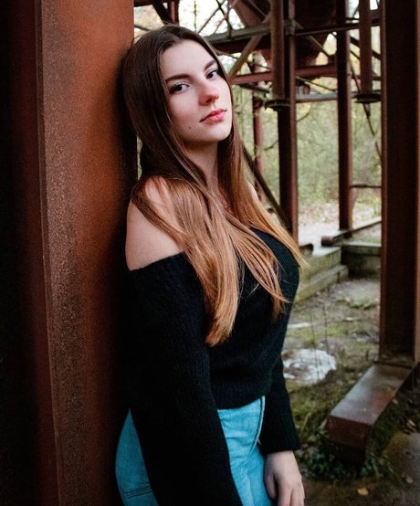 Jasmin Lutke best actress photos