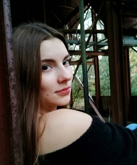 Jasmin Lutke exclusive star galleries