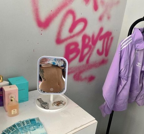 babyjusz nude star archive