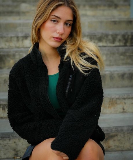 Mia Fortu perfect actress galleries