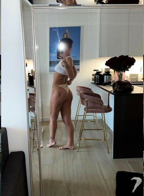 Marta Linkiewicz naked star image