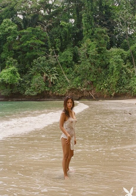 Geena Rocero nice model pic