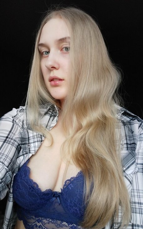 Prettyadmirable pornstar naked images