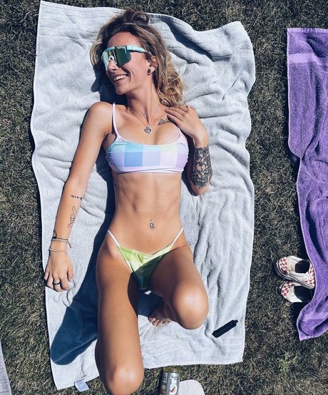 hailee justice pretty actress picture