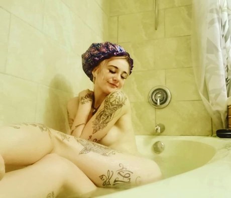 18 free onlyfans erotic image