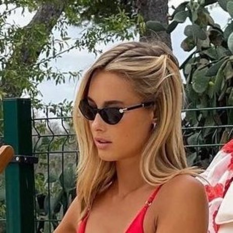 Viky Varga model beautiful photo