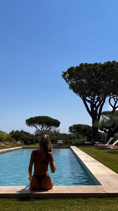 Viky Varga Quick model image