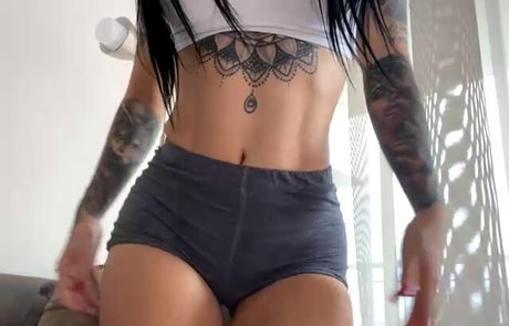 Lara Henao model hot pictures